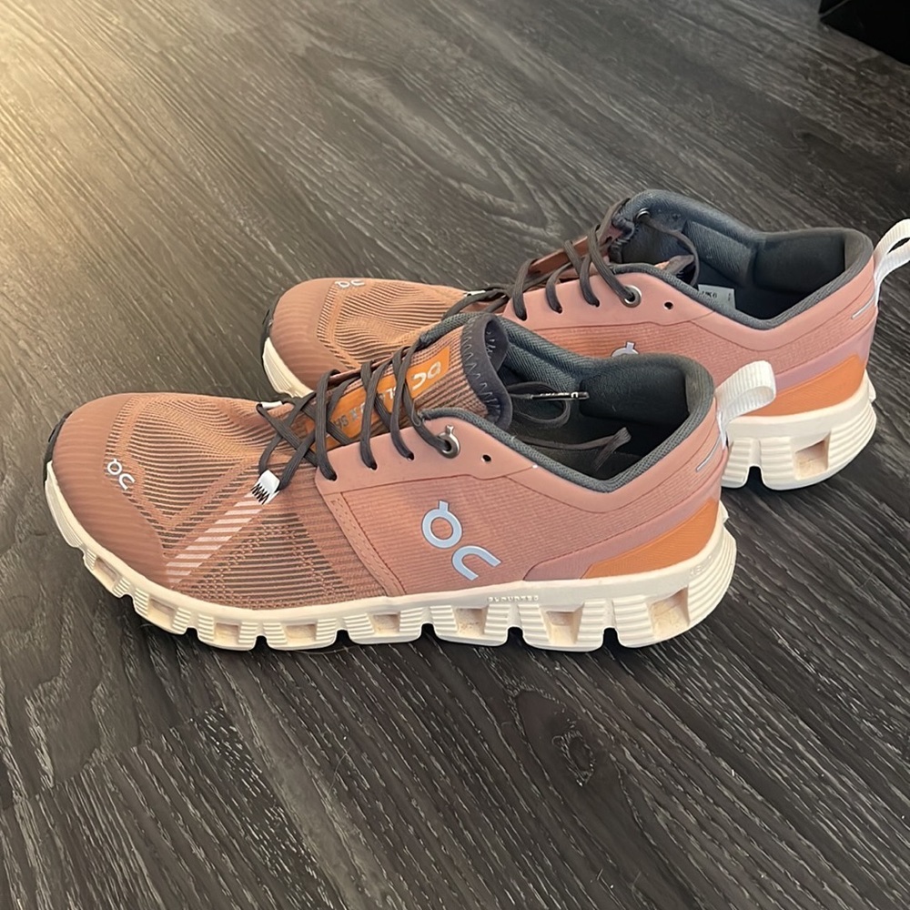 ON CLOUD X SHIFT WOMENS RUNNING SHOES